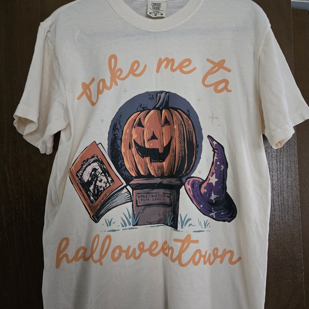 Disney Halloweentown tee.